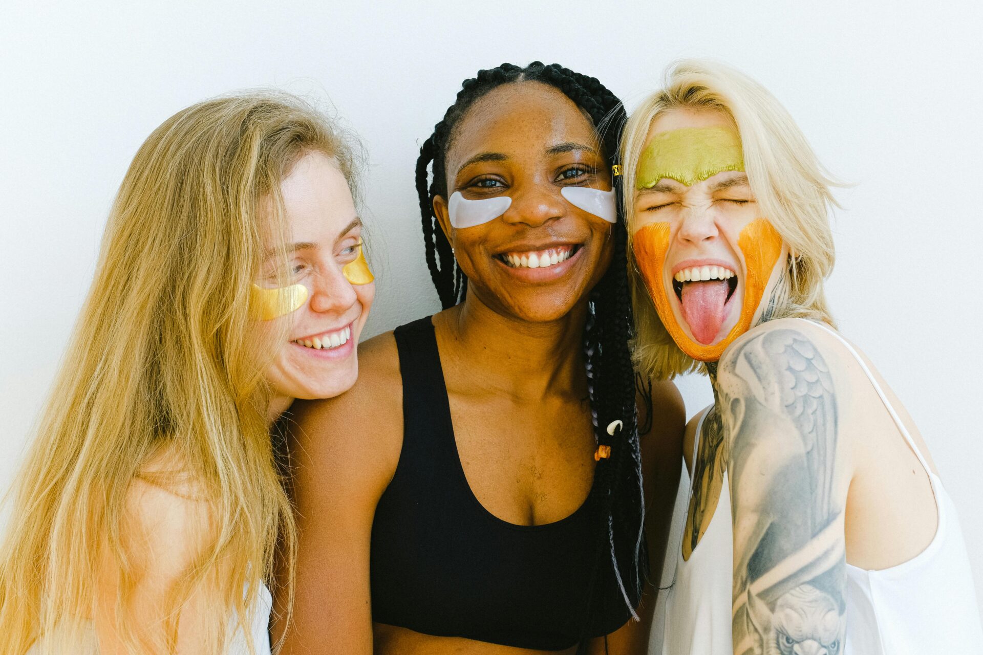 Pele radiante, hidratada e protegida após 28 dias com LOA Cosméticos.